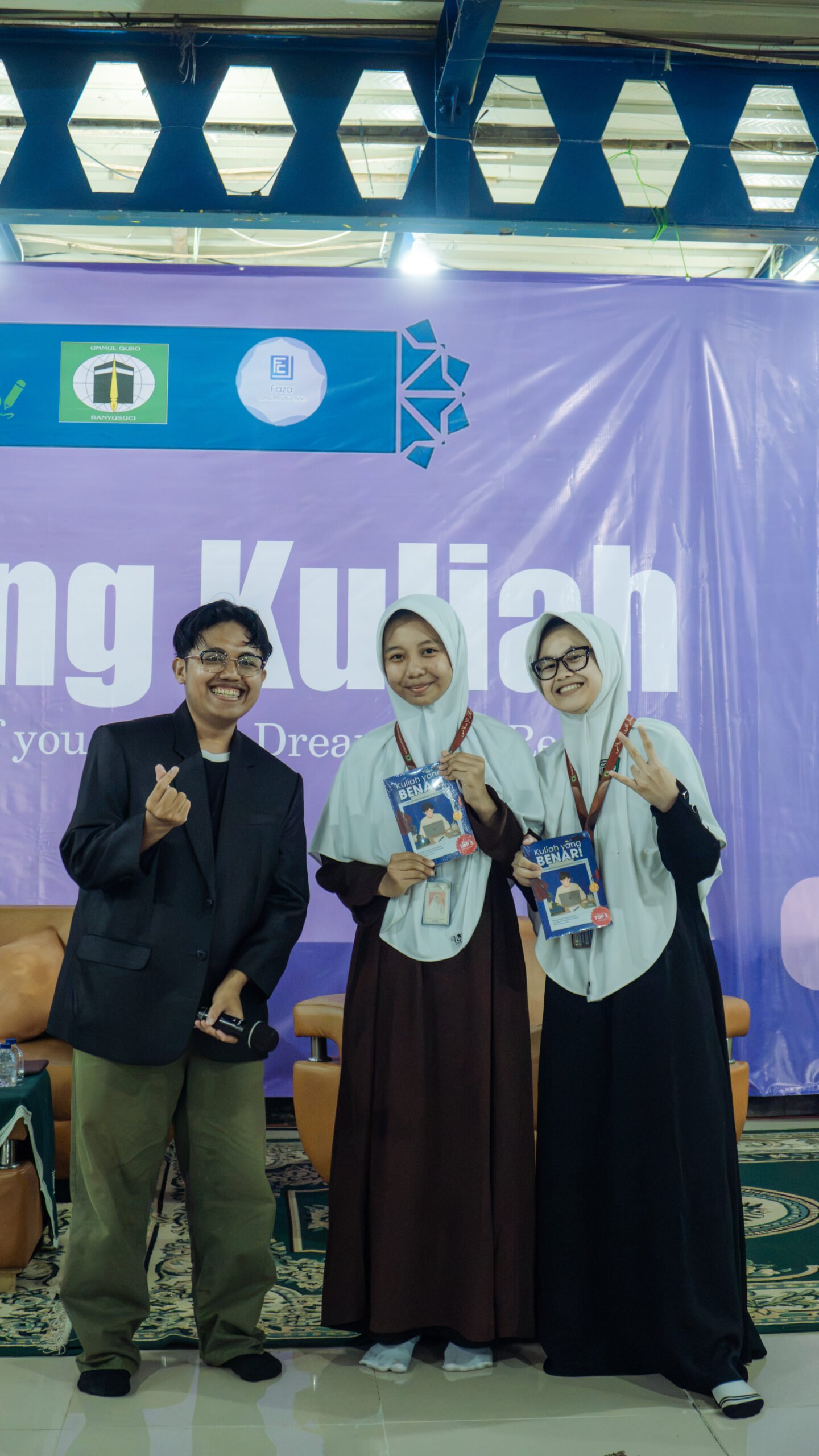 Bedah Buku "Kuliah yang Benar" Menjadi Pembekalan bagi Santri Aliyah Ummul Quro
