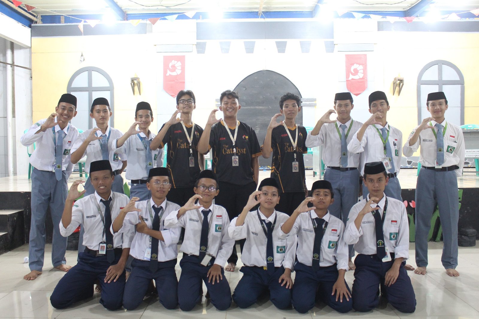 Ajang pengetahuan dan kecepatan santri dalam rangkaian perlombaan PORSENI ke-32