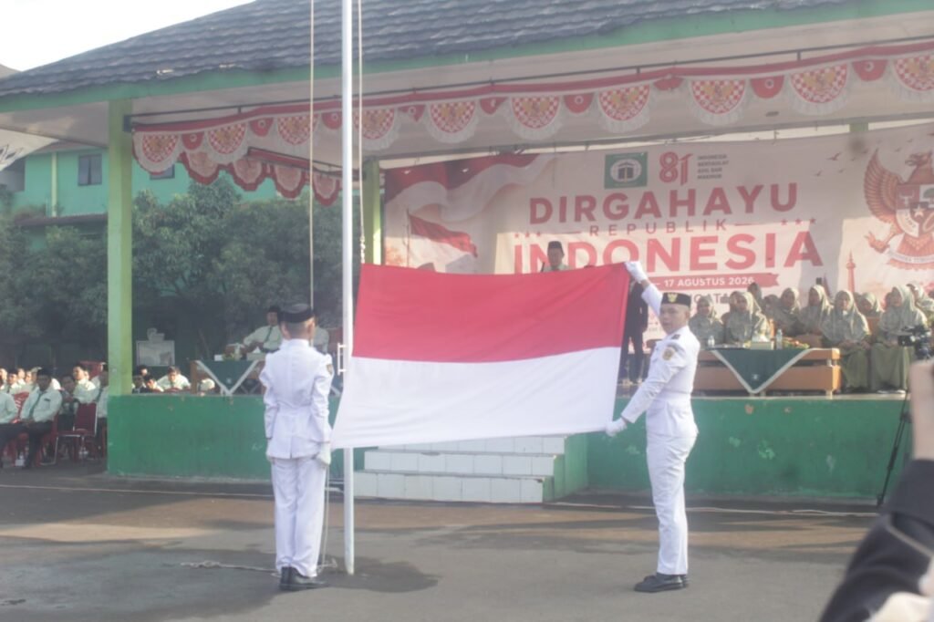 Pesantren Modern Ummul Quro Al-Islami Gelar Upacara HUT RI ke-81