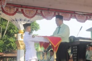Pesantren Modern Ummul Quro Al-Islami Gelar Upacara HUT RI ke-81
