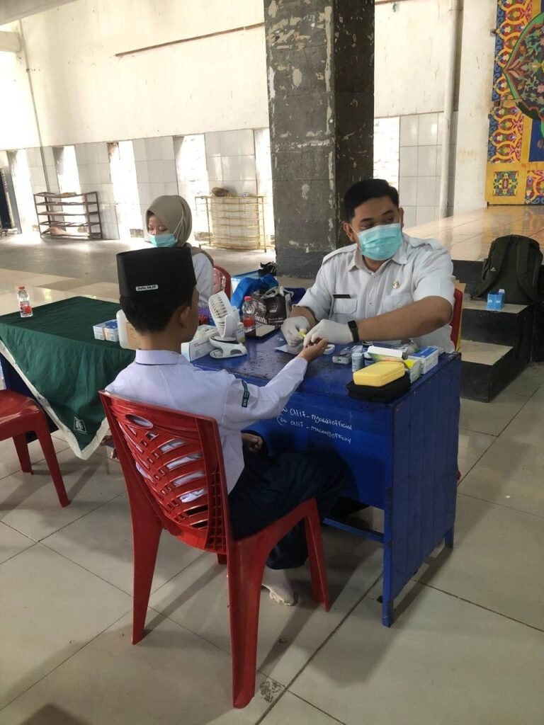 Puskesmas Leuwiliang Gelar Pemeriksaan Kesehatan bagi Siswa Kelas 1 Tsanawiyah PMUQI