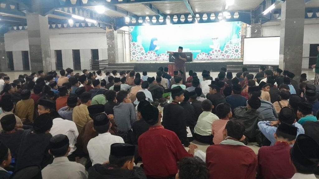 Workshop Ibadah Amaliyah Bekali Santri Baru dengan Tata Cara Wudhu yang Benar