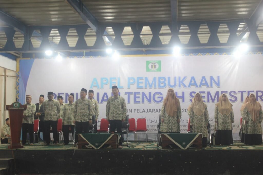Pimpinan Pesantren Berikan Nasihat Menjelang Pelaksanaan Ujian Tengah Semester Gasal