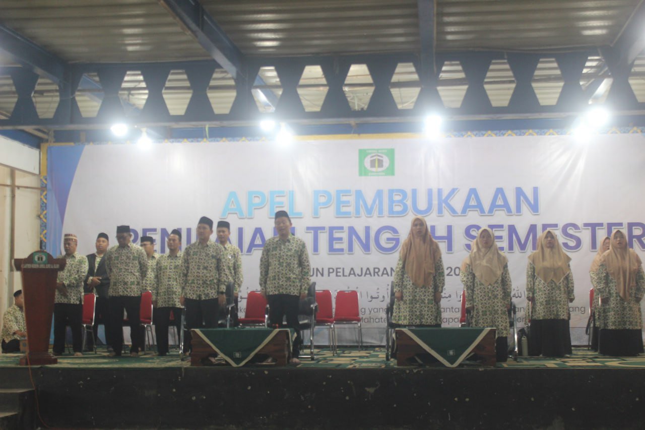 Pimpinan Pesantren Berikan Nasihat Menjelang Pelaksanaan Ujian Tengah Semester Gasal
