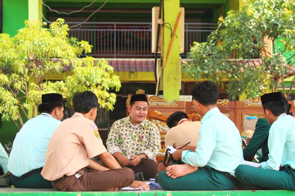 Santri Kelas 6 MA Ikuti Amaliyyah Tadris sebagai Syarat Kelulusan